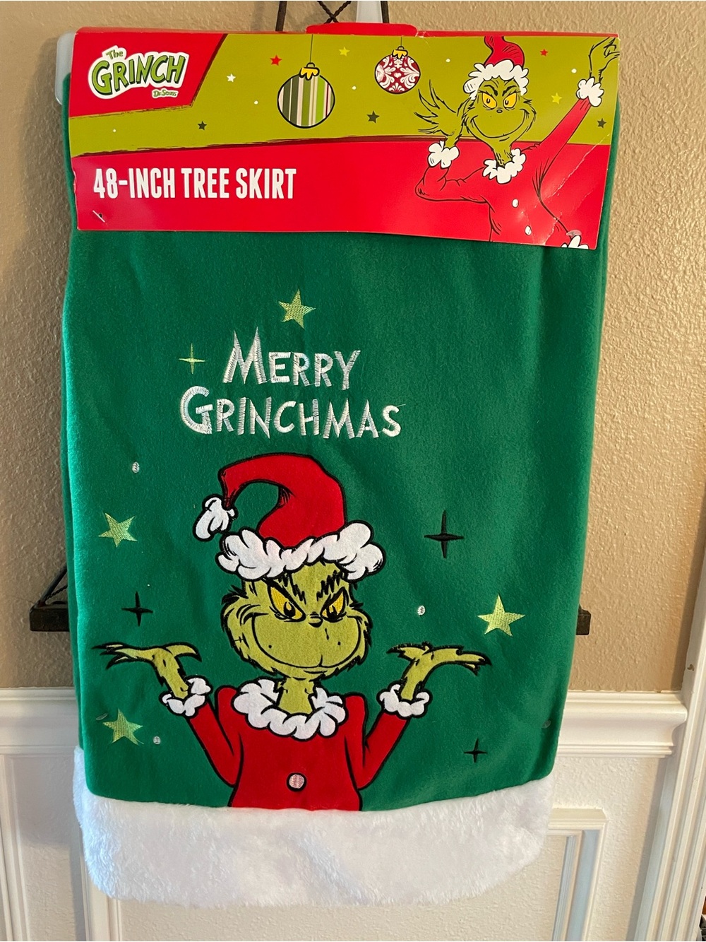 The Grinch "Merry Grinchmas" 48-Inch Green Tree Skirt